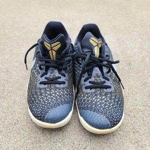 NIKE Kobe black and gold snakeprint shoes